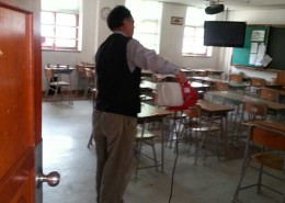 ** 중학교 연무소독 3명 두팀으로.